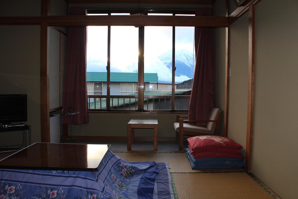 Sugakuso Hotell Yamanakako Exteriör bild