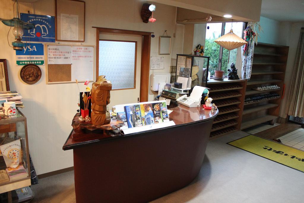 Sugakuso Hotell Yamanakako Exteriör bild