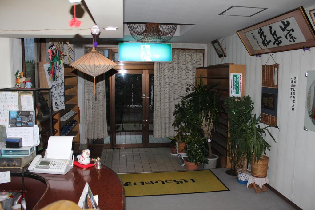 Sugakuso Hotell Yamanakako Exteriör bild