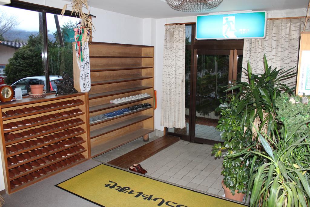 Sugakuso Hotell Yamanakako Exteriör bild