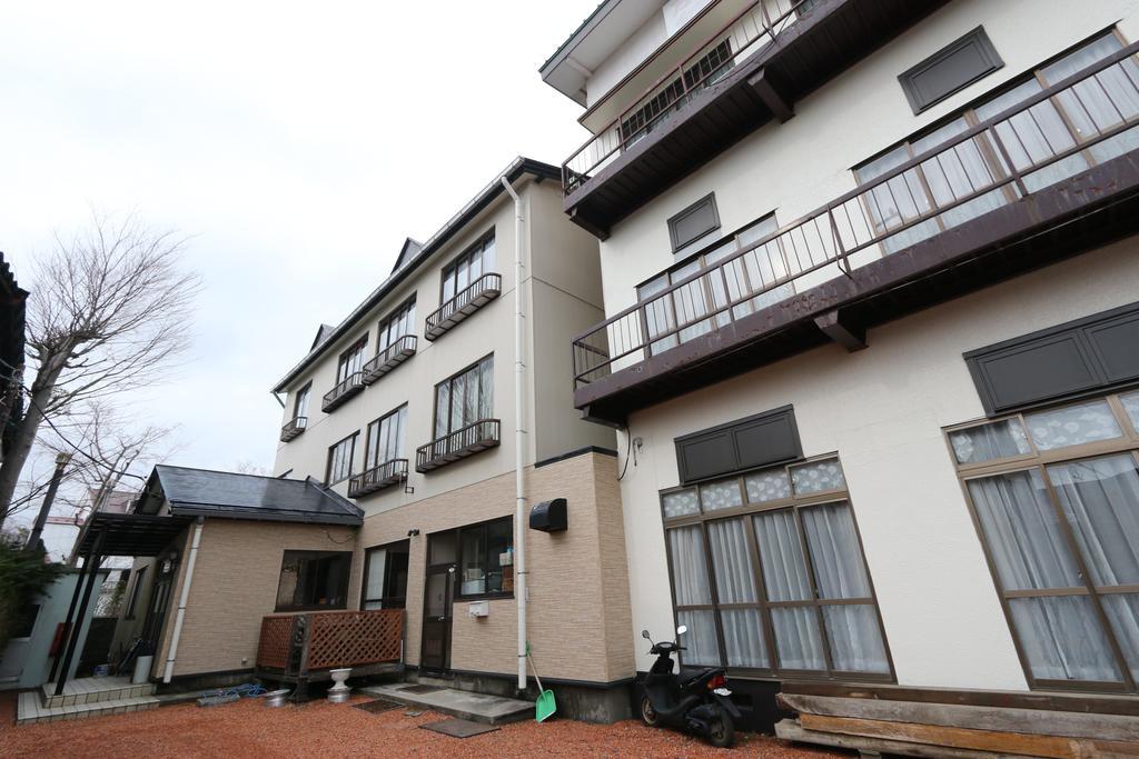 Sugakuso Hotell Yamanakako Exteriör bild